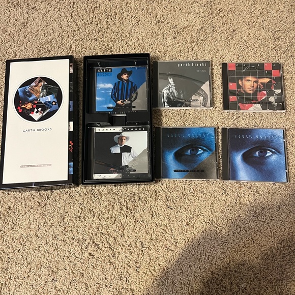 Garth Brooks The Limited Series - Picture 3 of 3